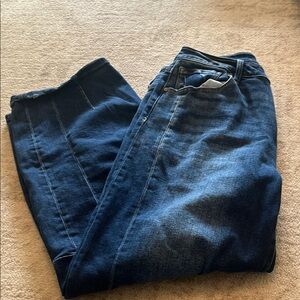Blue Barrel Denim Jeans with Natural Fading